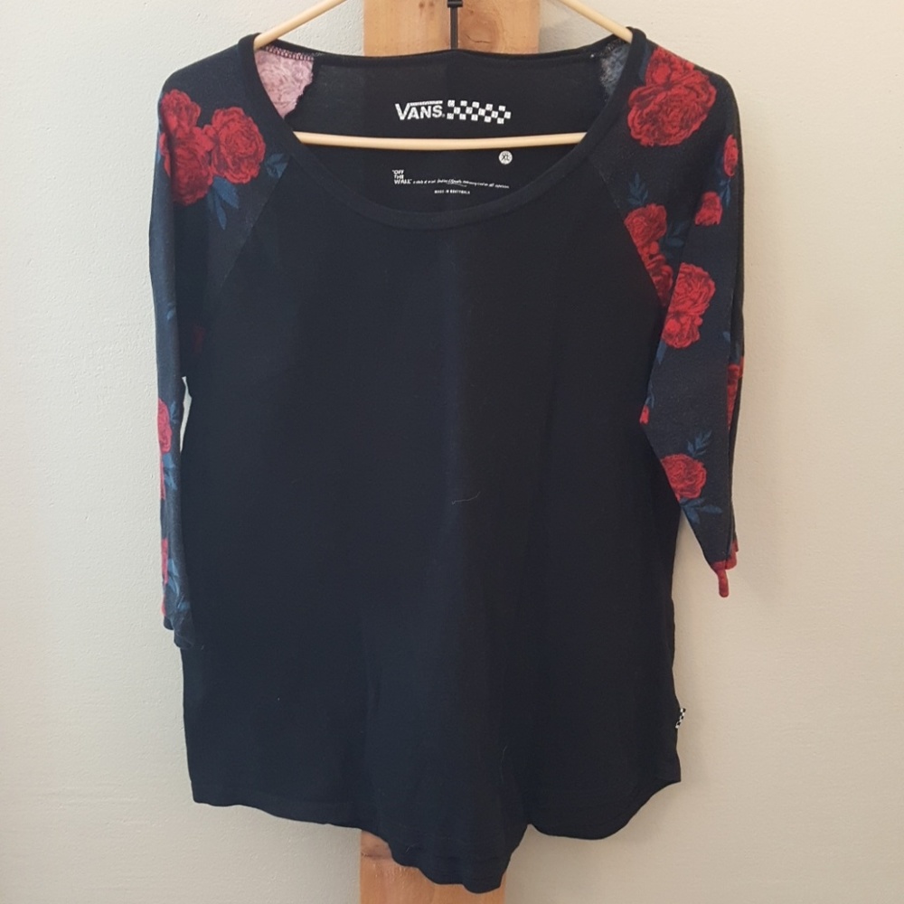 Floral sleeved top